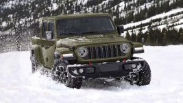 2025-jeep-gladiator-us-021732886615492.jpeg