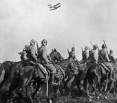 french_cavalry_plane_overhead_1916.jpg