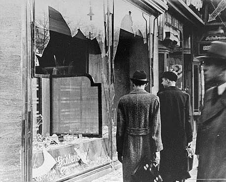 kristallnacht.gif