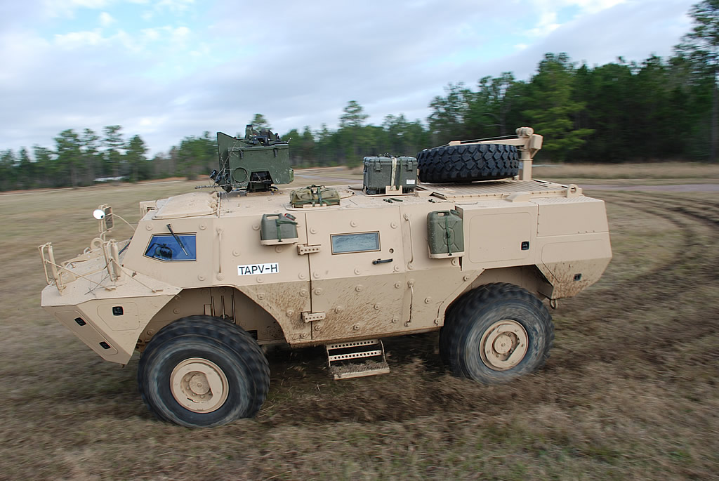 LAND_M1117_TAPV_DRWS_Trials_Profile_Textron_lg.jpg