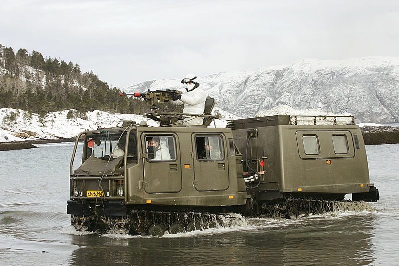 LAND_Bv206_Dutch_Norway_Torbjorn_Kjosvold_lg.jpg