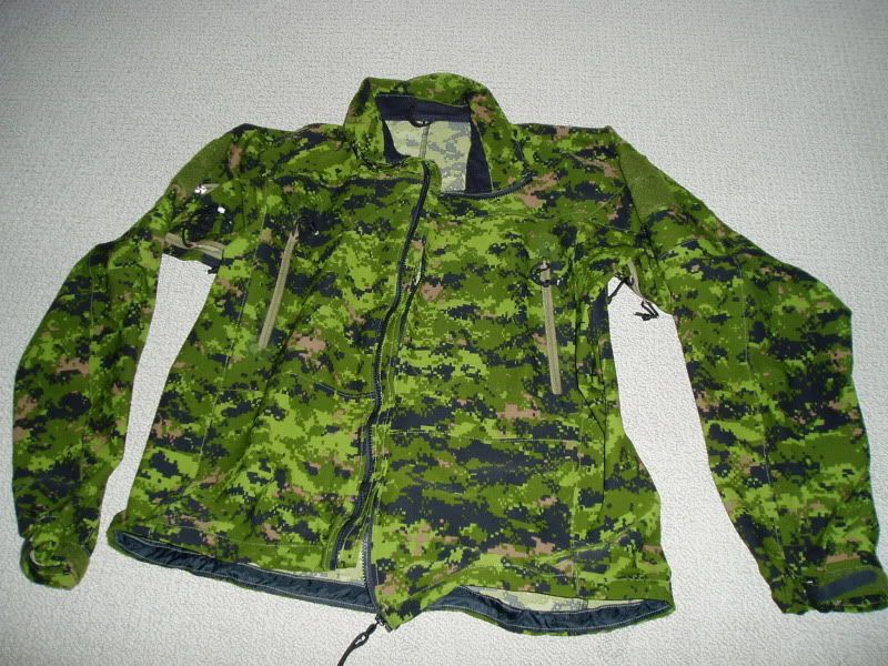 SoftShellJacket001.jpg