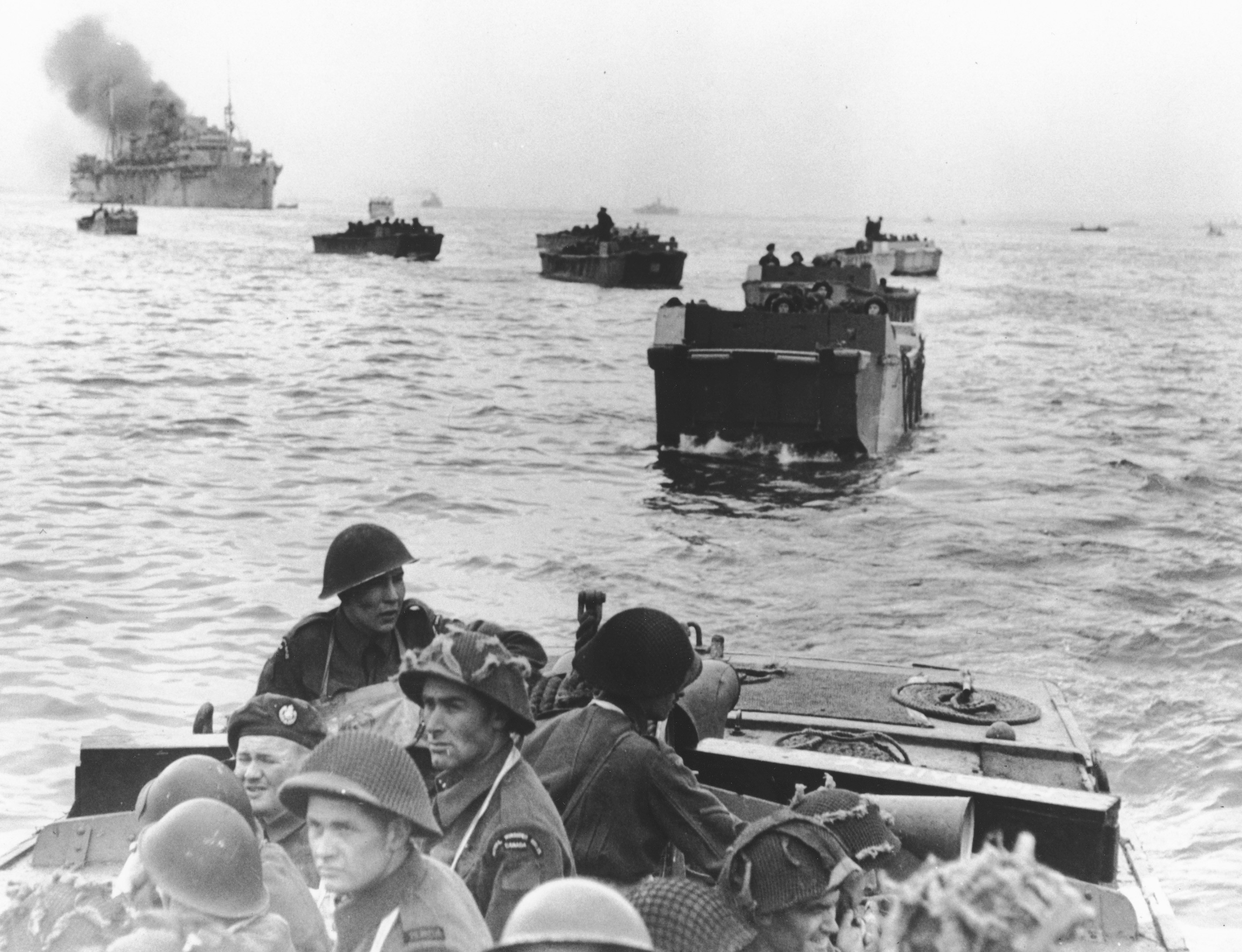 Canadian_landings_at_Juno_Beach.jpg
