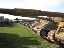 _45549971_tanks.jpg