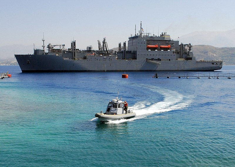 800px-USNS_Lewis_and_Clark%3B09750116.jpg