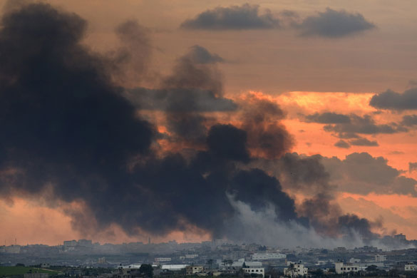 Gallery-Gaza-Smoke-billow-007.jpg